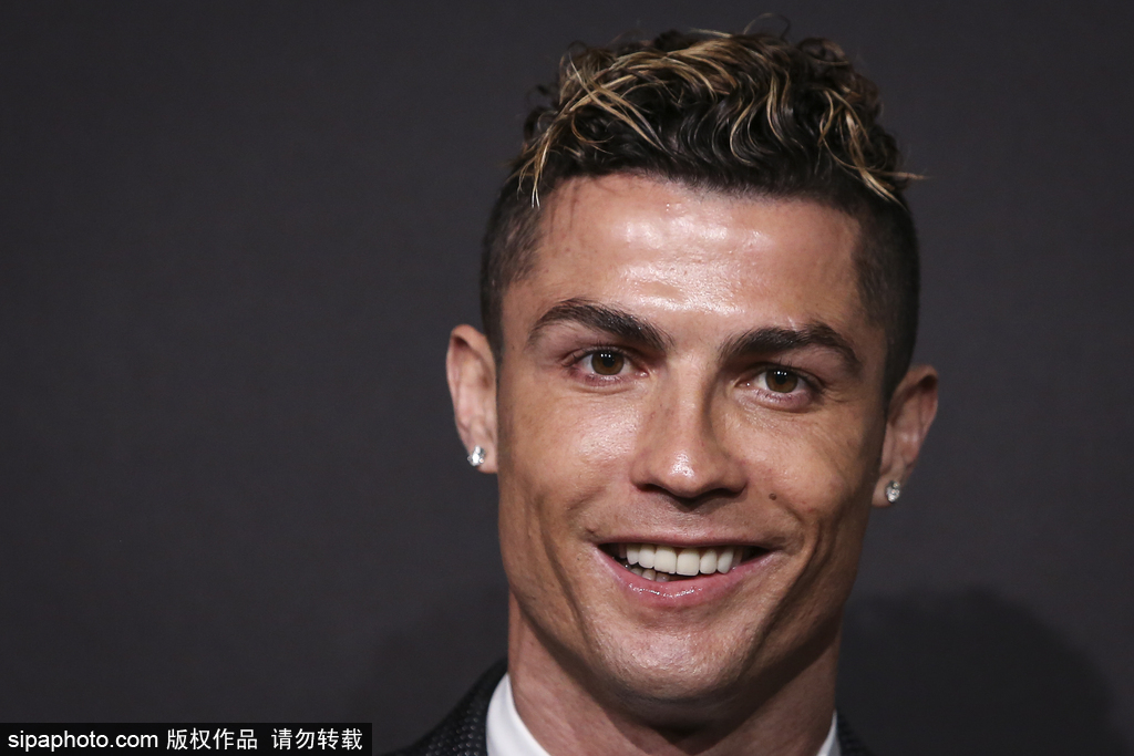 完成了比赛 完成了比赛