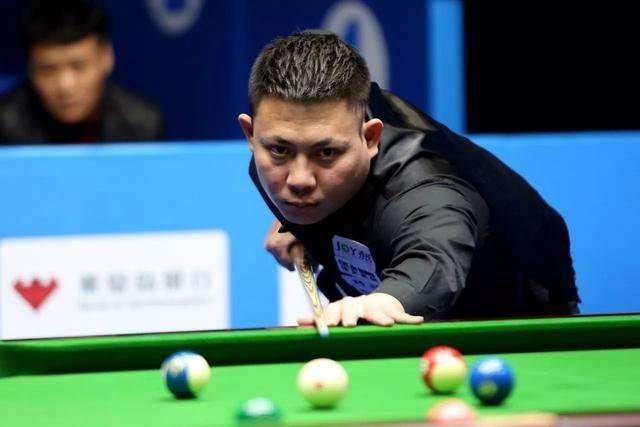 三人卡位形 三人卡位形